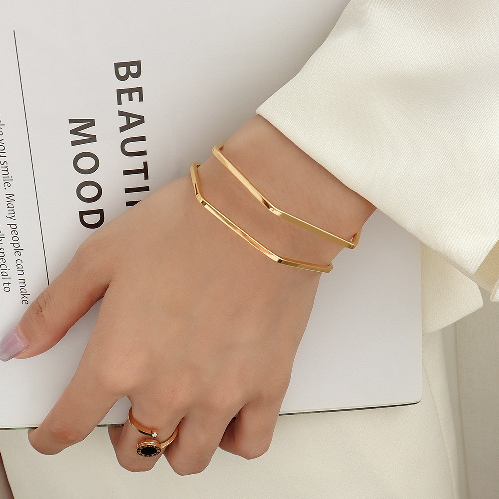 Double Layer Asymmetric Prominent Cuff Bracelet