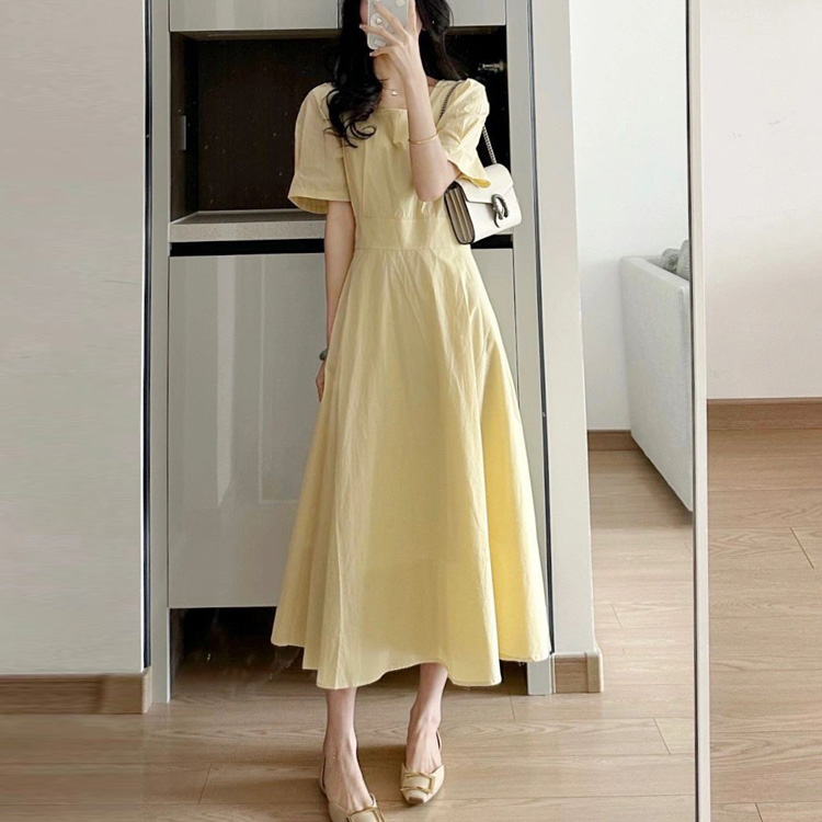 夏季鵝黃色方領顯瘦氣質連衣裙