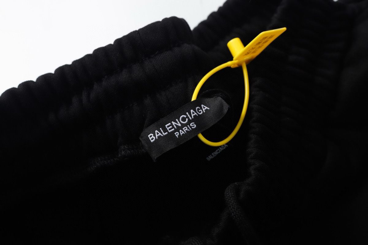 L0EWE ウェーブ刺繍ロゴショーツ【 50％割引+送料無料】