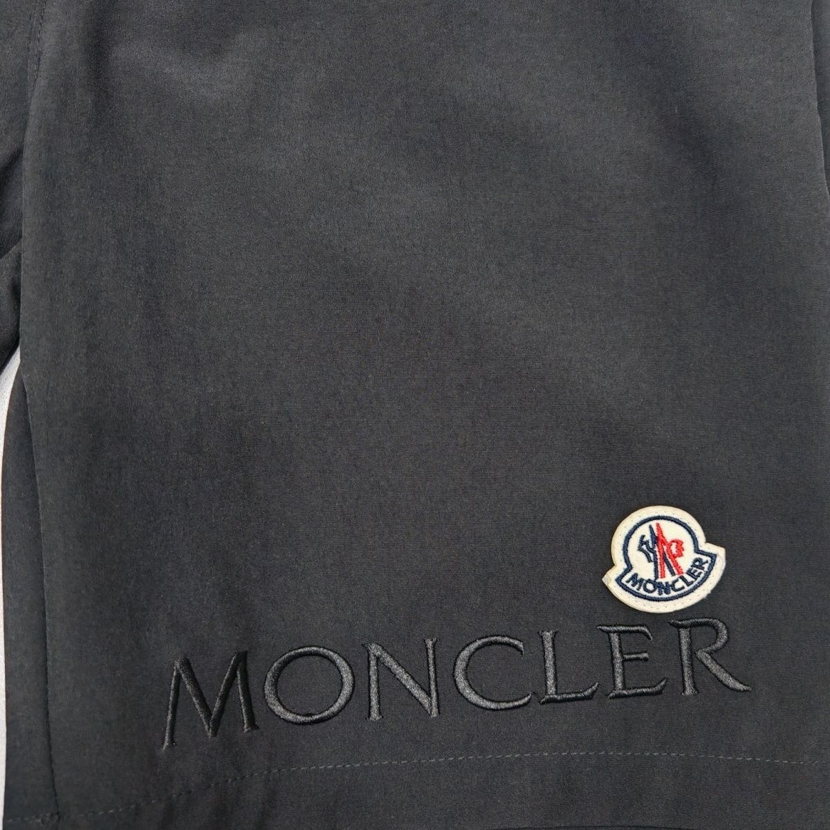 M0NECLER プリントショーツ【 50％割引+送料無料】