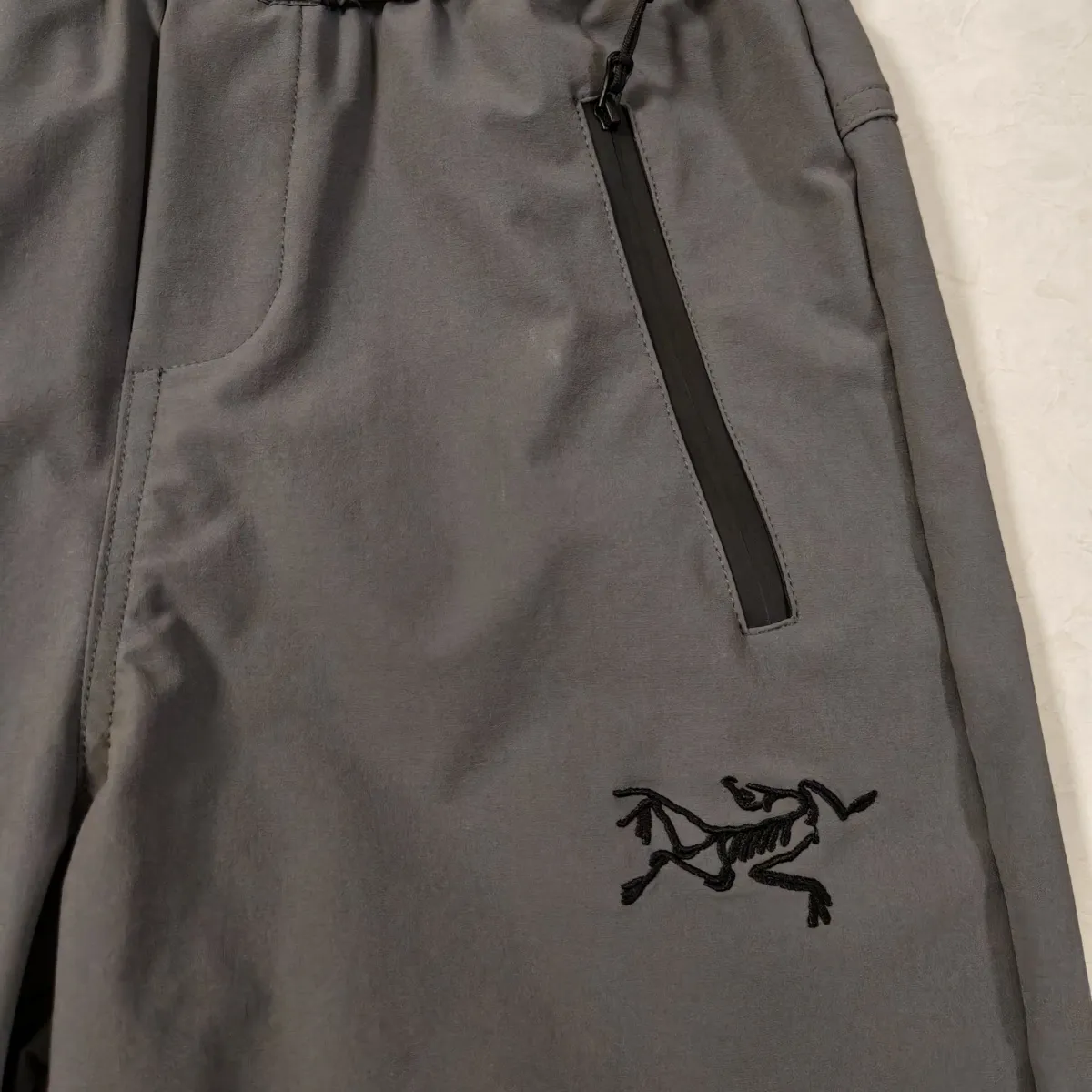 ARCTERYX  刺繍ショーツ【 50％割引+送料無料】