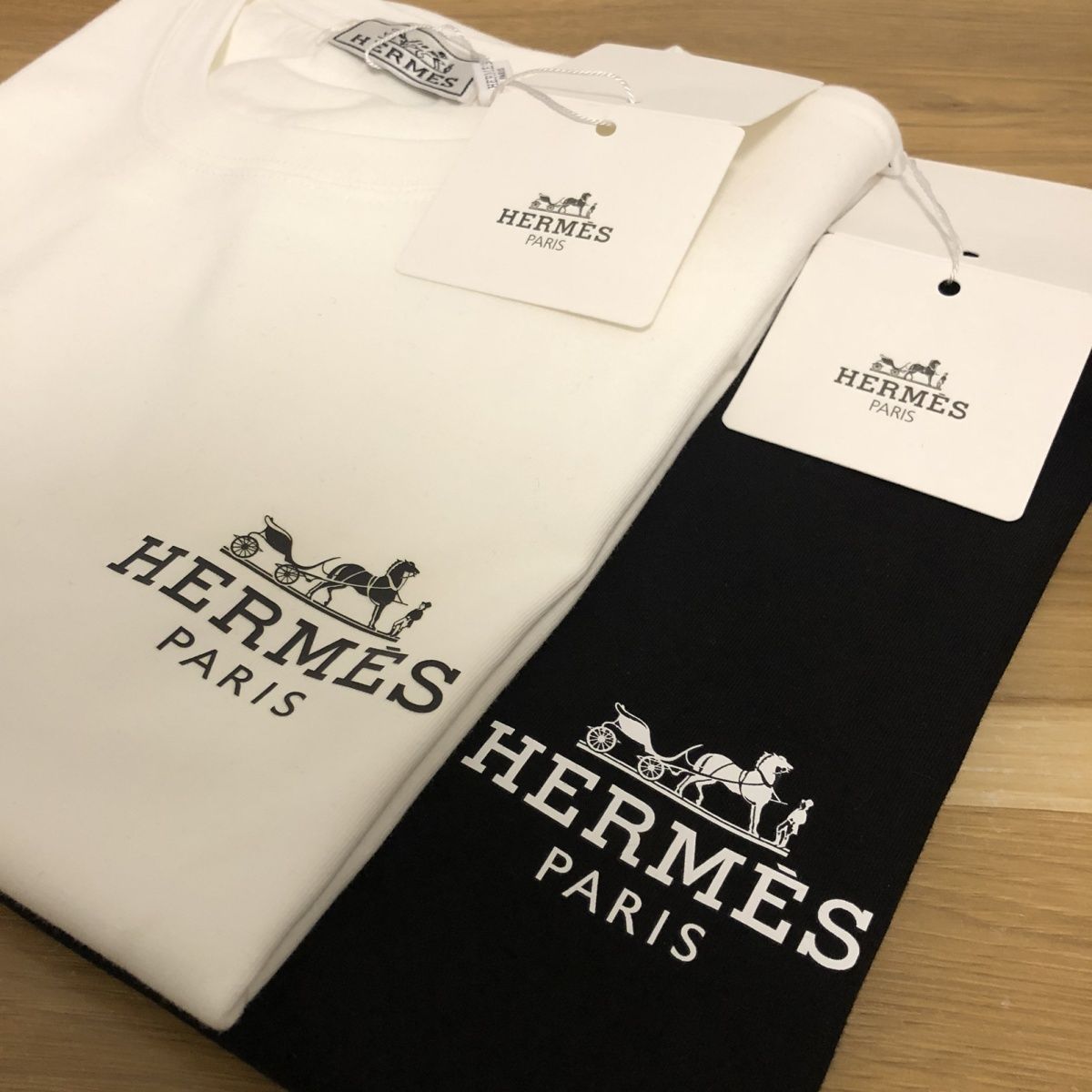 HERME5 プリントクルーネックTシャツ【 50％割引+送料無料】