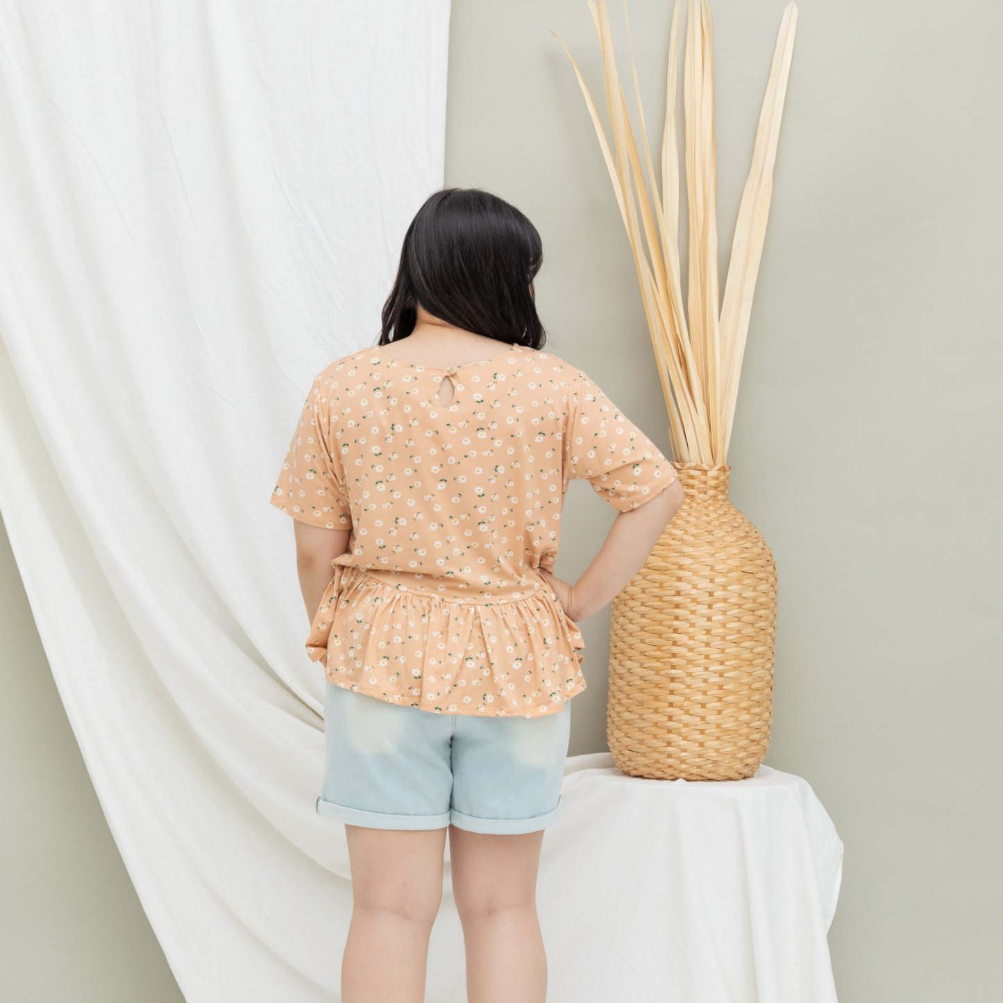 QUINCY LANDY TOP - NUDE FLORAL-Juneoesque-Plus Size Clothing