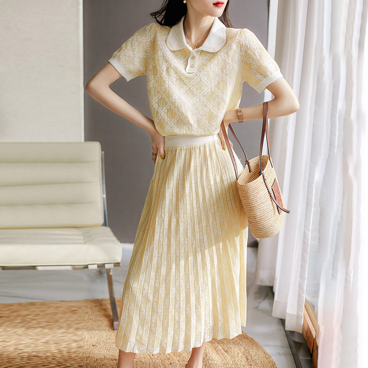 夏季奶油黃娃娃領T恤+鬆緊半裙套裝