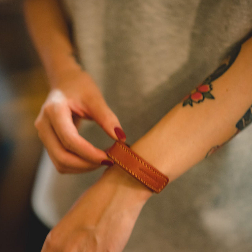 植鞣真皮手鐲皮環高橋老花開口半鐲手環-Retro's Wear