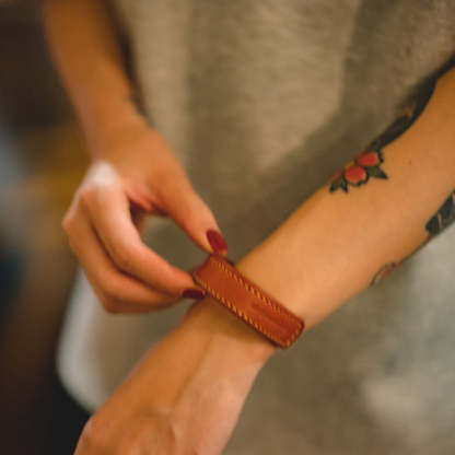 植鞣真皮手鐲皮環高橋老花開口半鐲手環-Retro's Wear