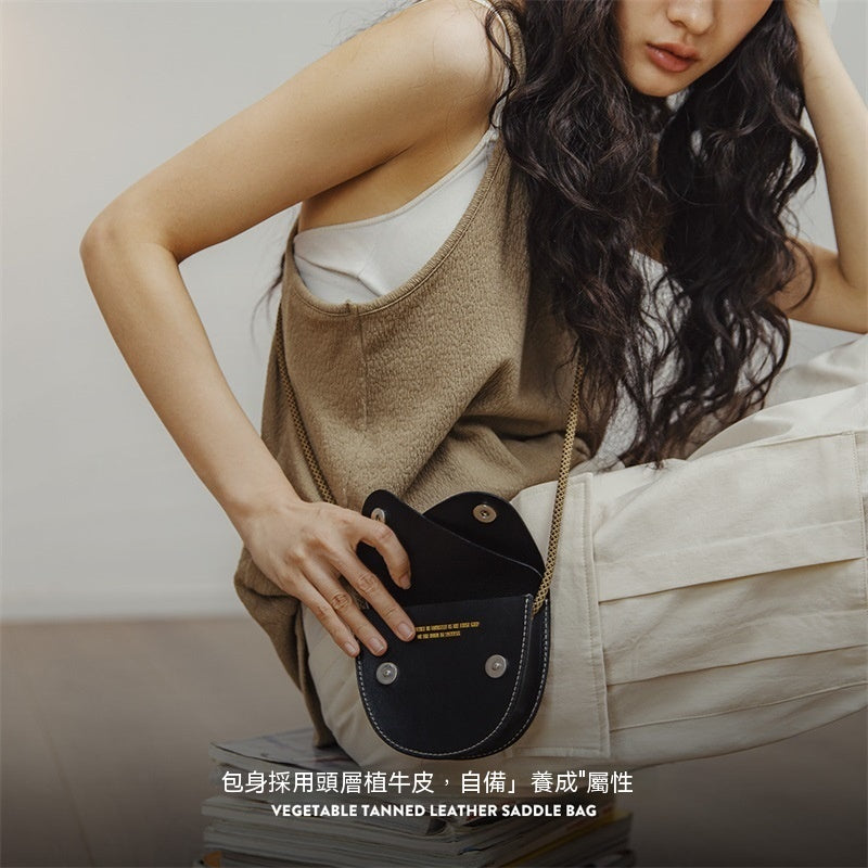 頭層牛皮馬復古鞍包百搭耳機斜挎包口紅零錢鑰匙迷你小包包-Retro's Wear