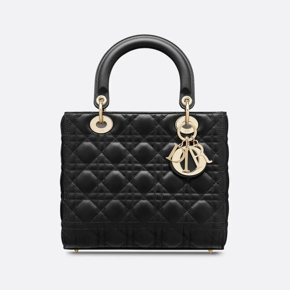 【Dior】朝比奈彩さん、新木優子さん、中村アンさんなど、世界的セレブも愛用する同項 のLADY DIOR ミディアムバッグ！
