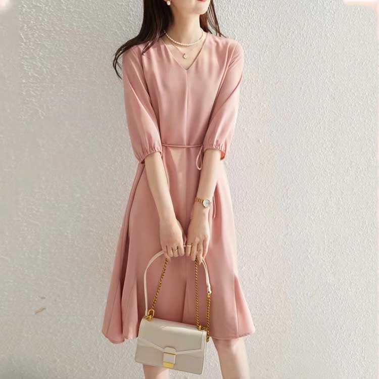 氣質純色V領七分袖連身裙