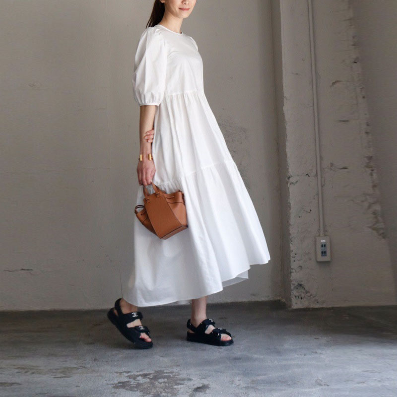 韓版純色泡泡袖連身裙