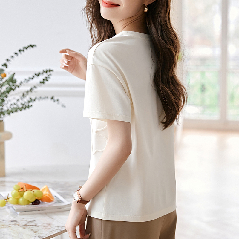 休閒通勤立體繡花圓領短袖T恤