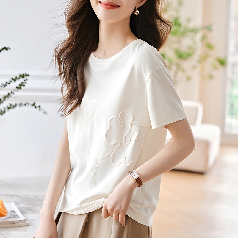 休閒通勤立體繡花圓領短袖T恤