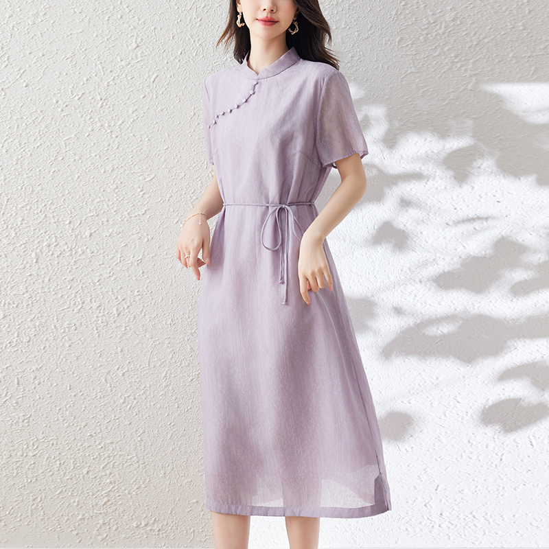 溫婉中式純色立領連身裙