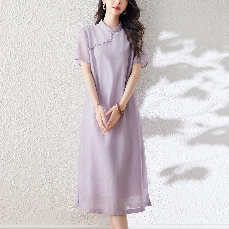 溫婉中式純色立領連身裙