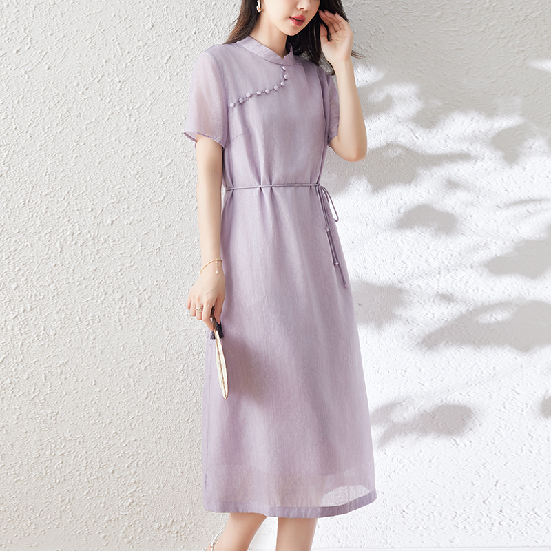 溫婉中式純色立領連身裙