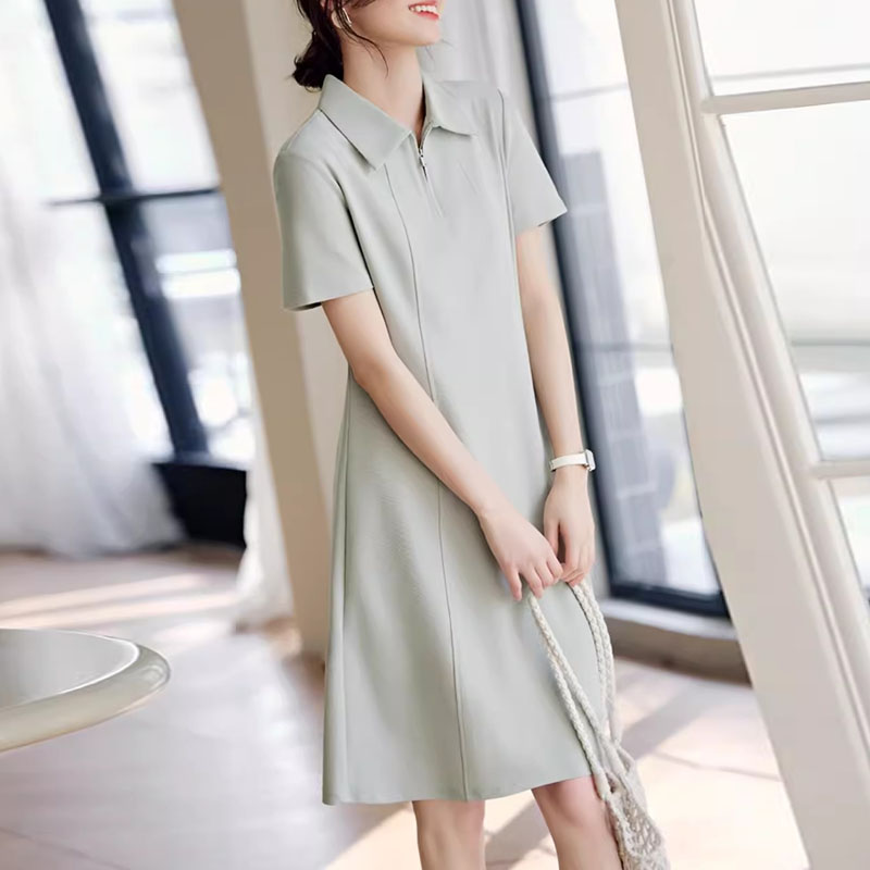 簡約修身顯瘦Polo領連身裙