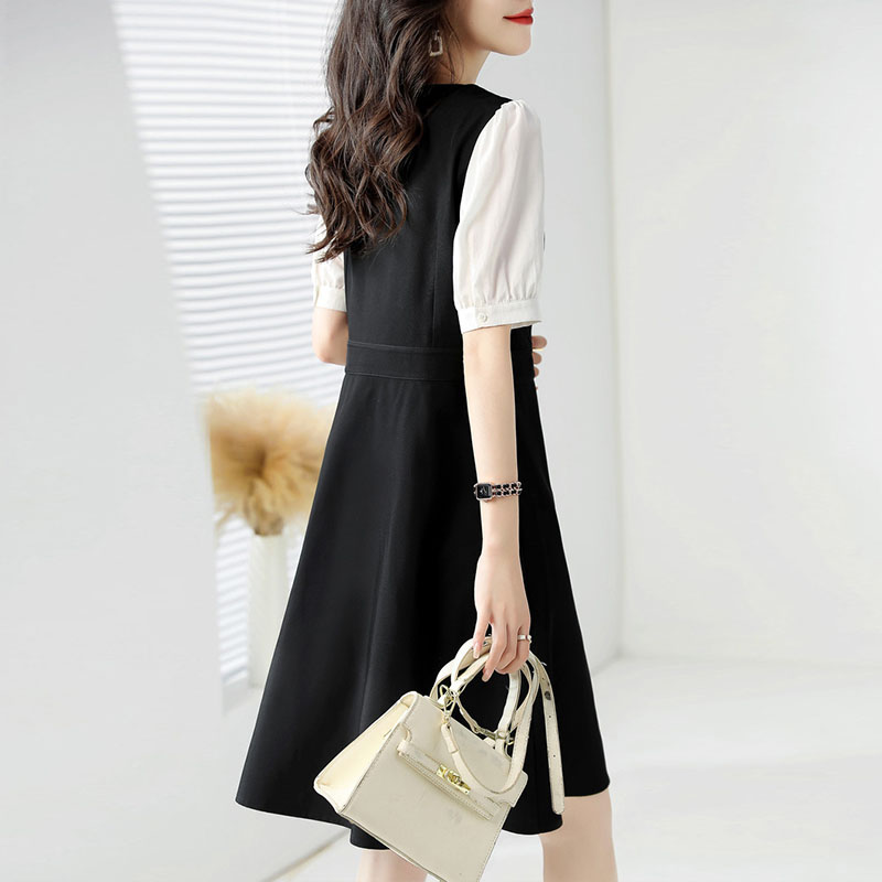 百搭撞色方領顯瘦連身裙