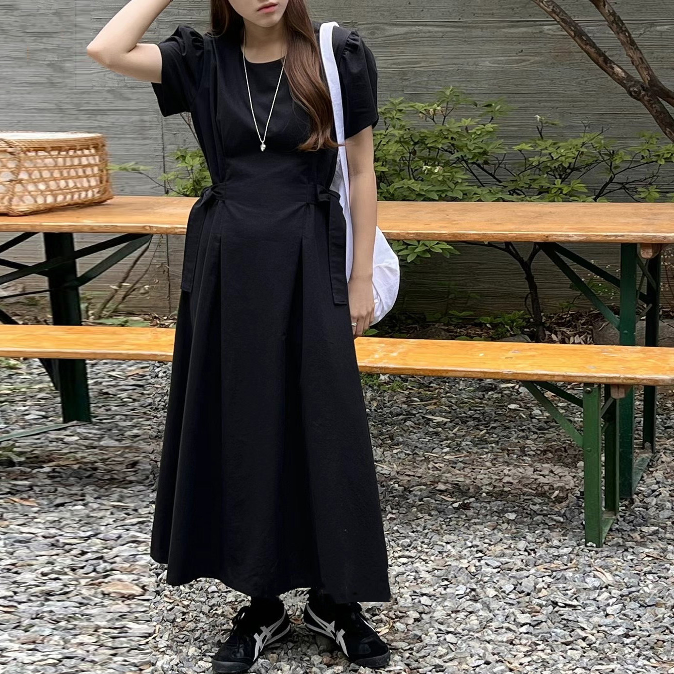 法式圓領純色繫帶蝴蝶結收腰顯瘦連身裙