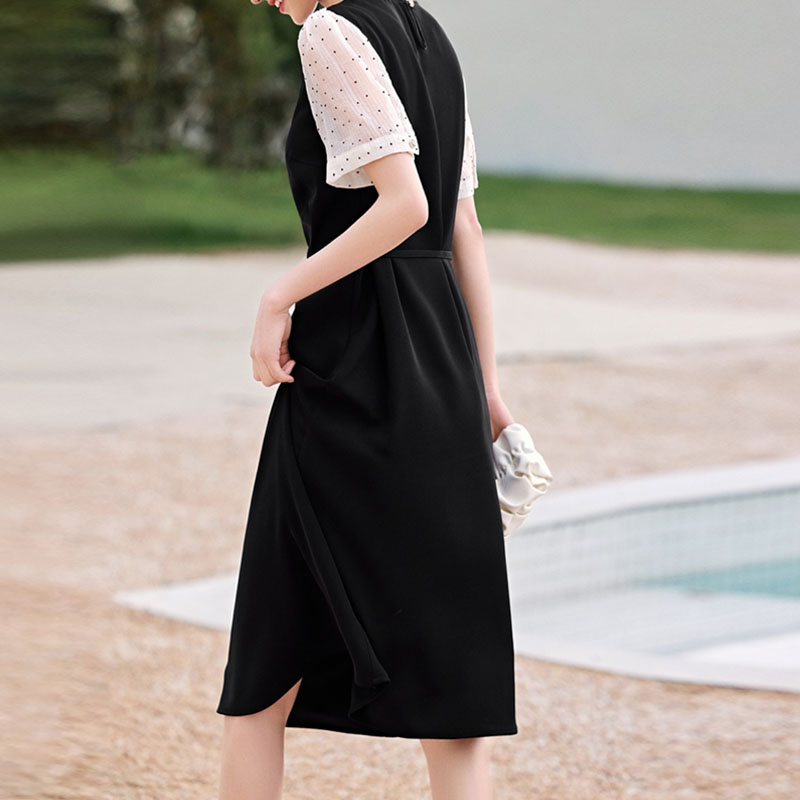 氣質撞色拼接收腰泡泡袖連身裙