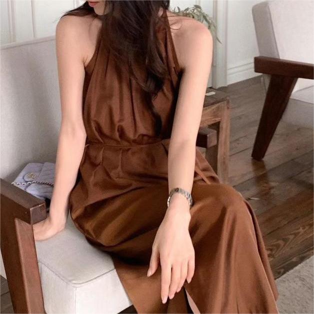 度假風掛脖露肩收腰開叉連身裙