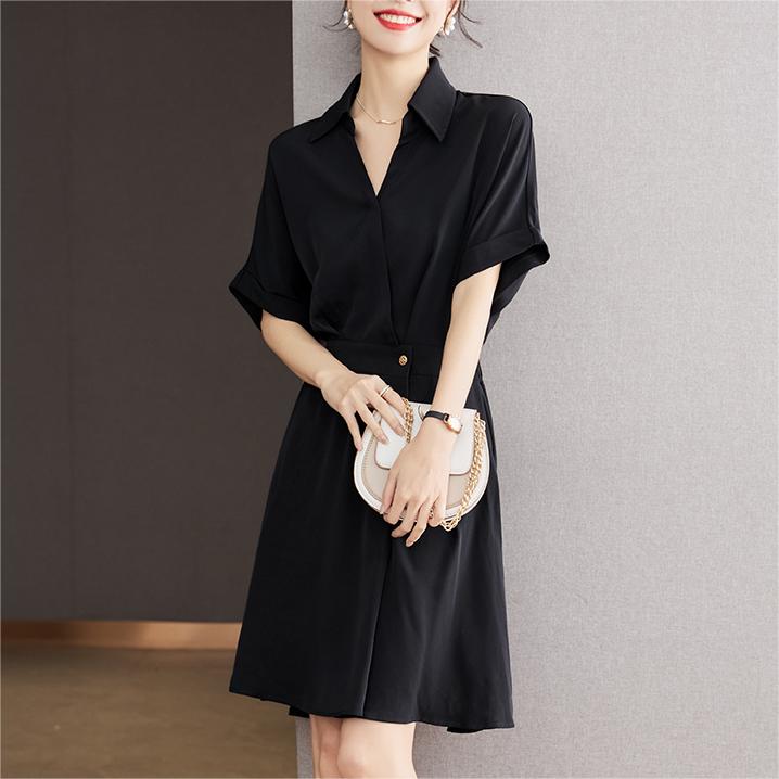 法式純色翻領收腰連身裙