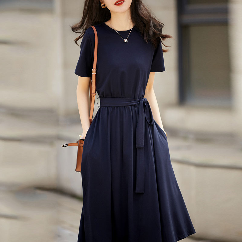 法式純色圓領收腰連身裙