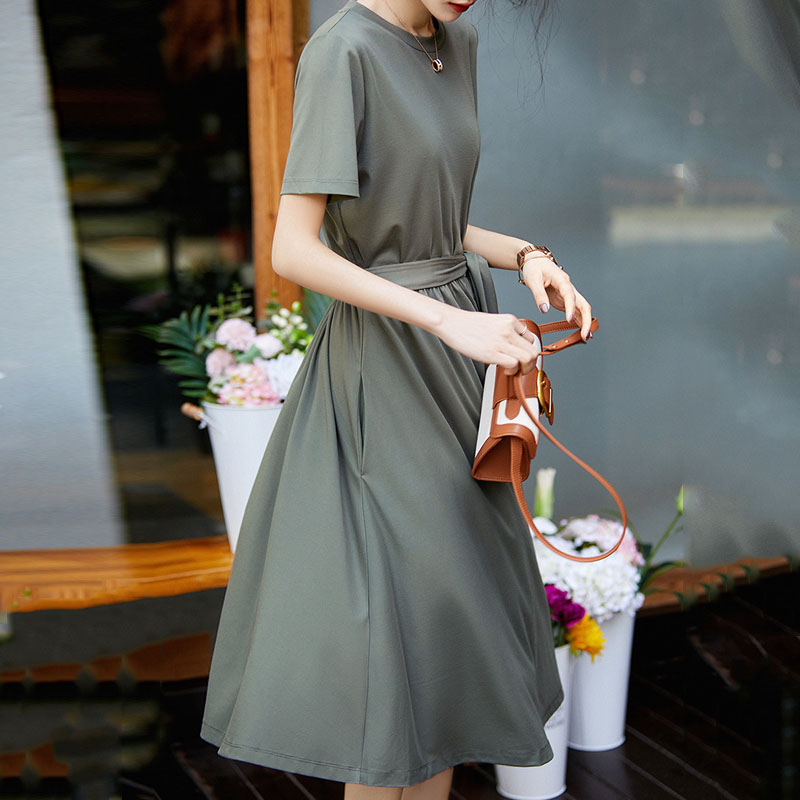 法式純色圓領收腰連身裙