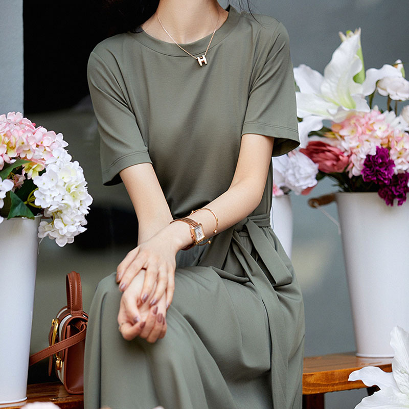 法式純色圓領收腰連身裙