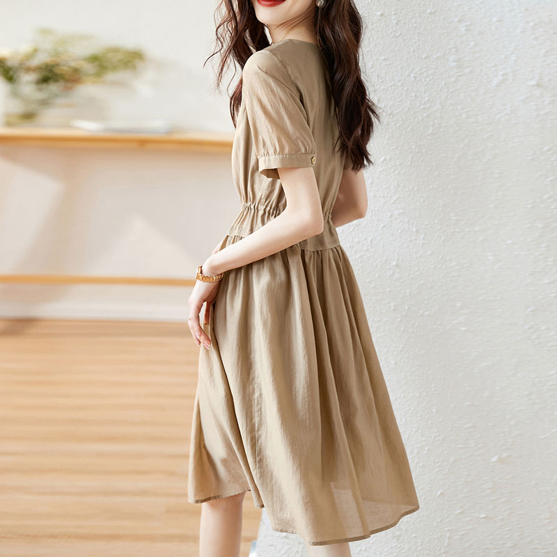 氣質圓領短袖收腰A字洋裝