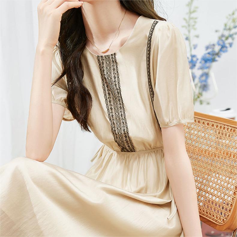 氣質蕾絲拼接花邊圓領連身裙