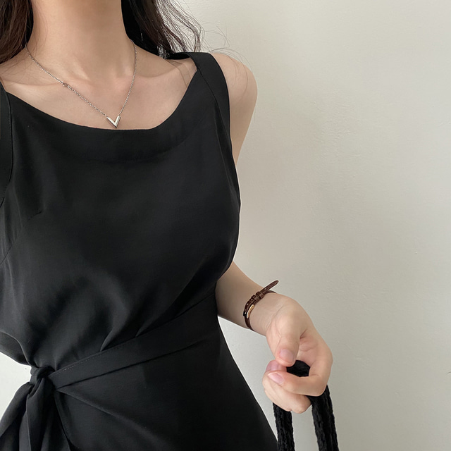 法式純色綁帶無袖連身裙