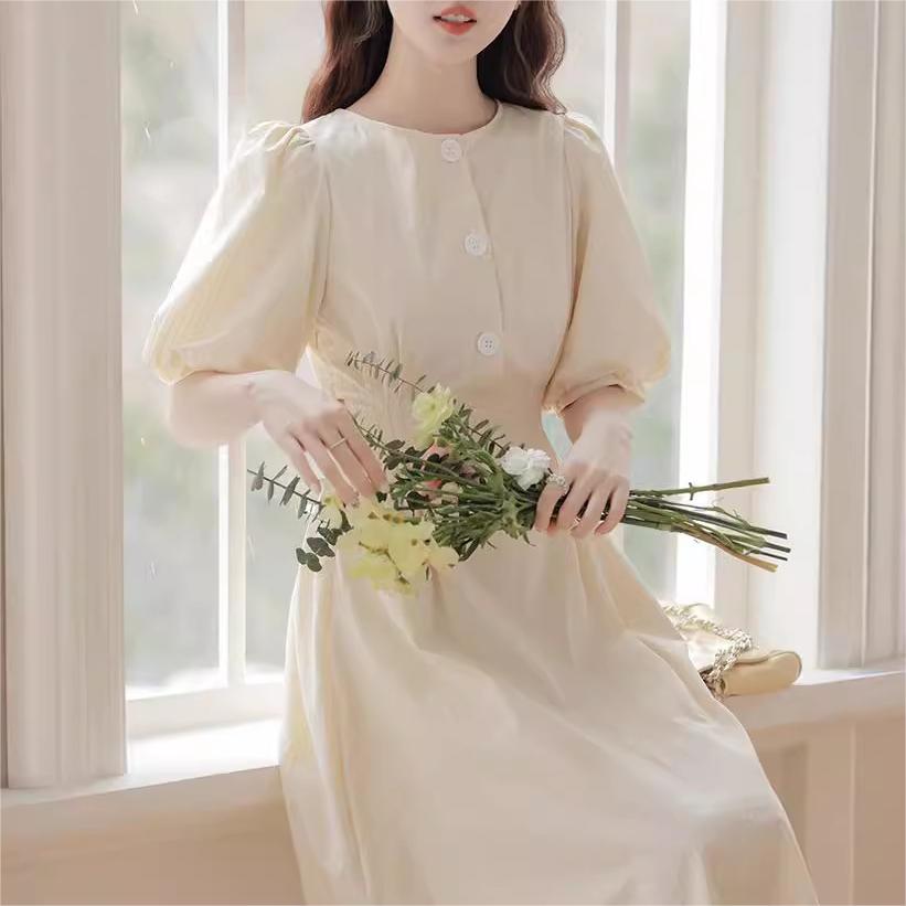 法式褶皺三粒扣收腰綁帶圓領短袖連身裙