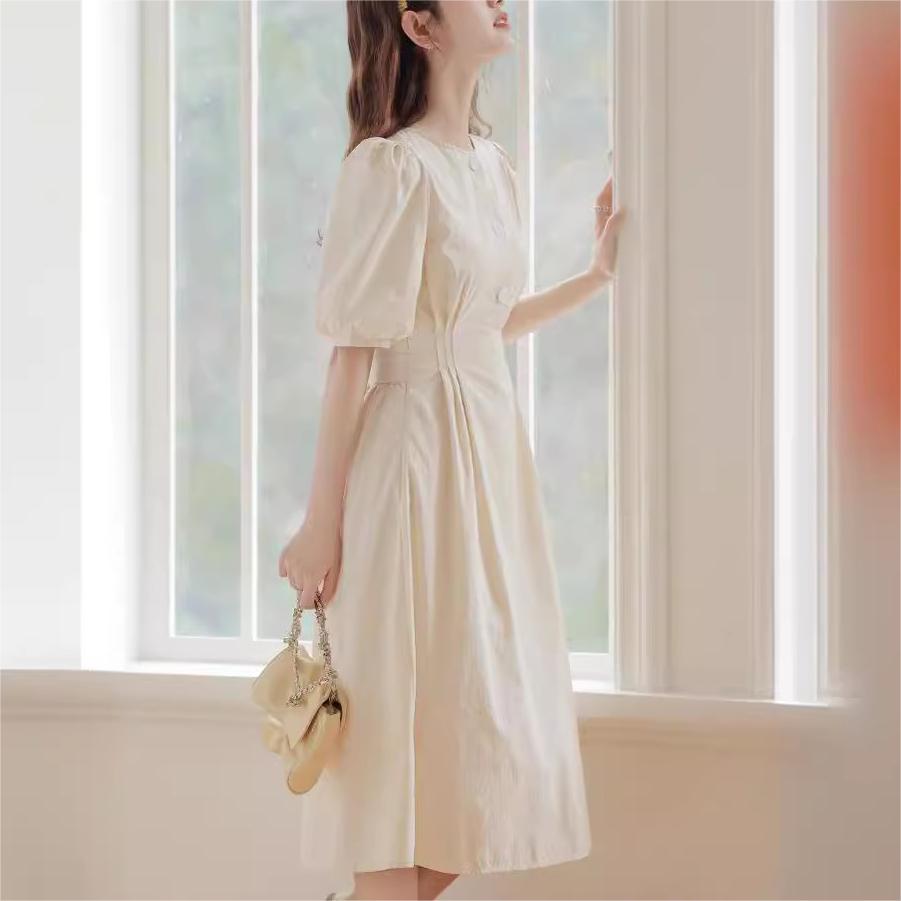 法式褶皺三粒扣收腰綁帶圓領短袖連身裙