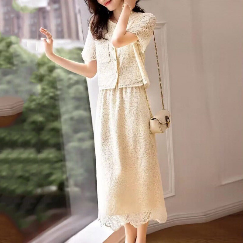 氣質繡花蕾絲上衣半身裙兩件套