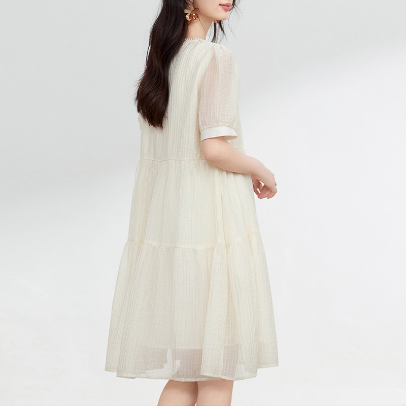 甜美風純色泡泡袖收腰洋裝