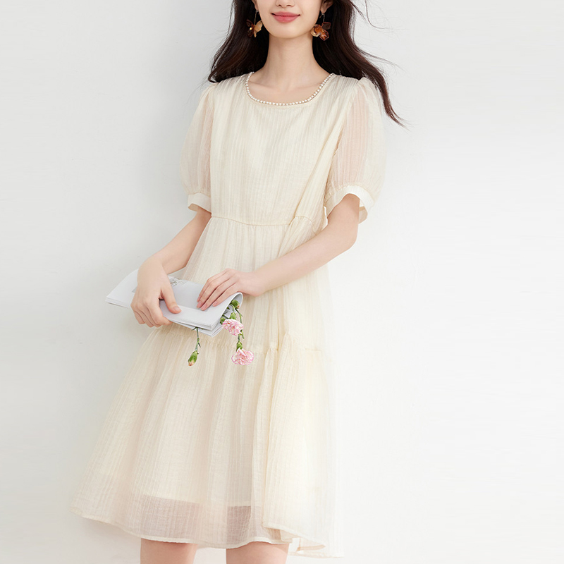 甜美風純色泡泡袖收腰洋裝