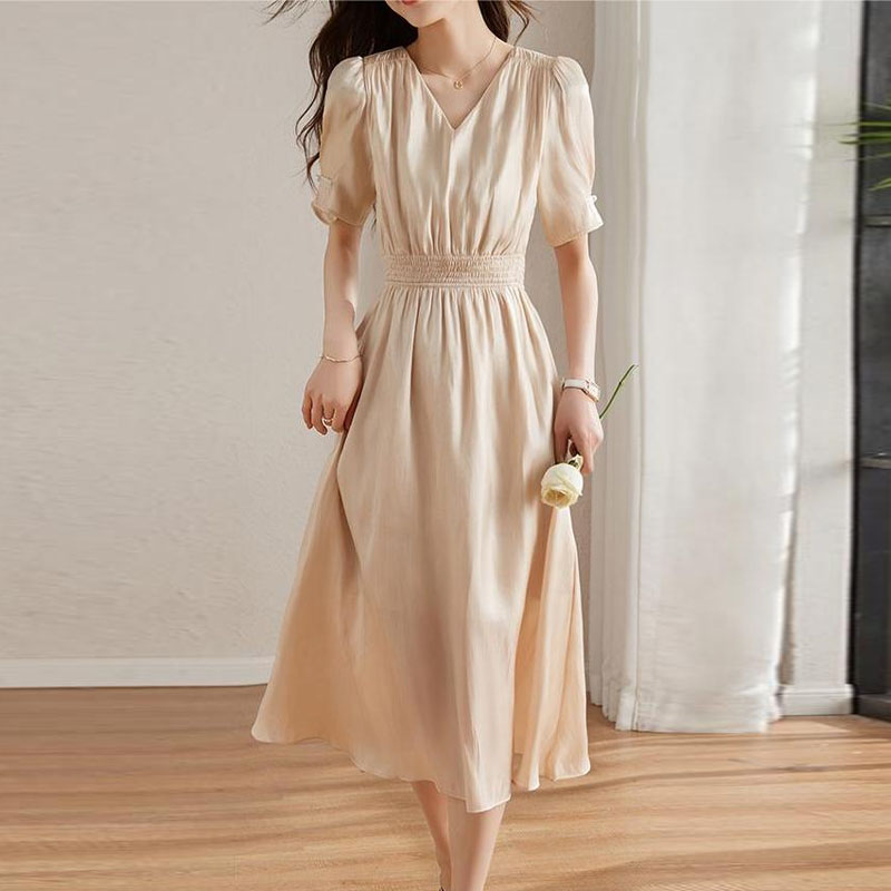 簡約純色V領緞面連身裙