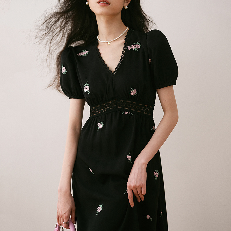 法式泡泡袖收腰V領短袖連身裙