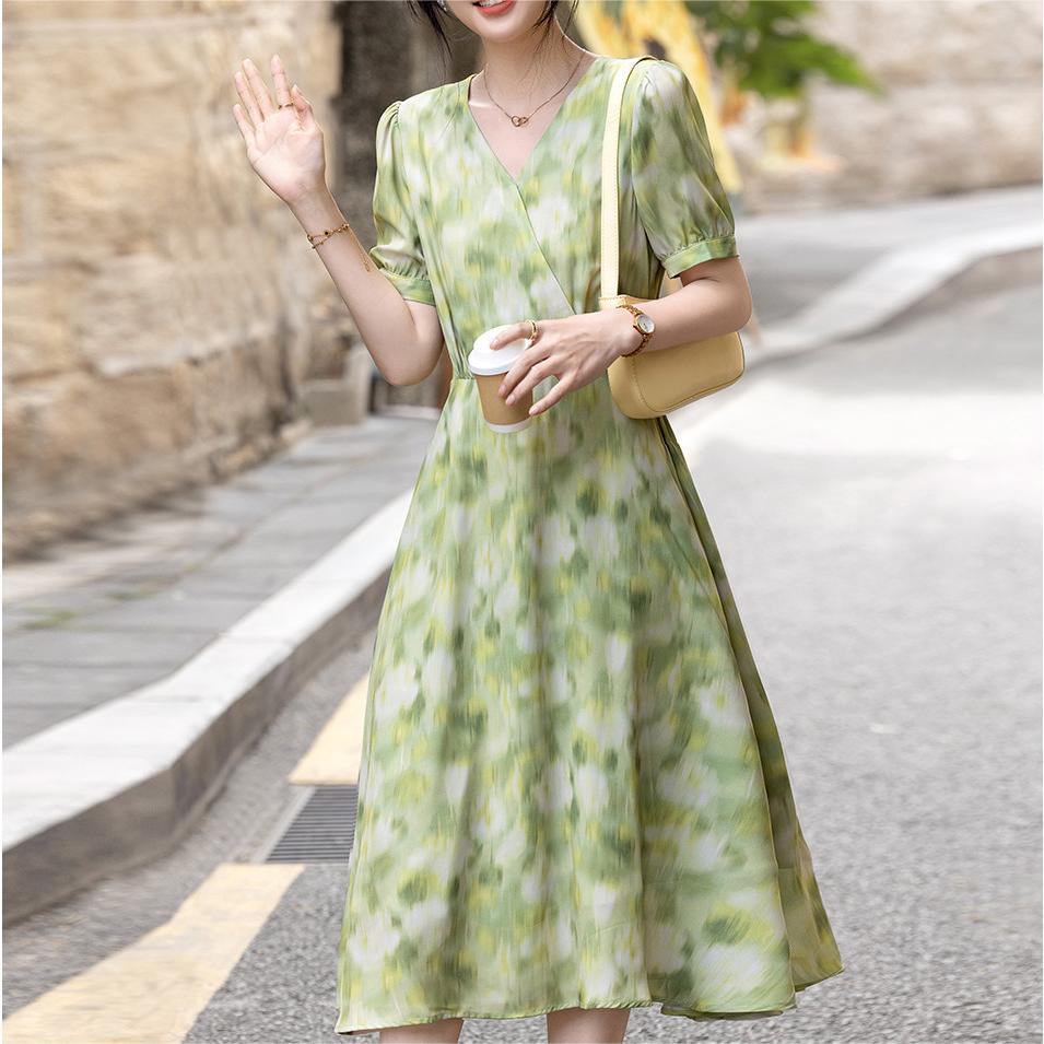 茶歇風印花抽褶收腰連身裙