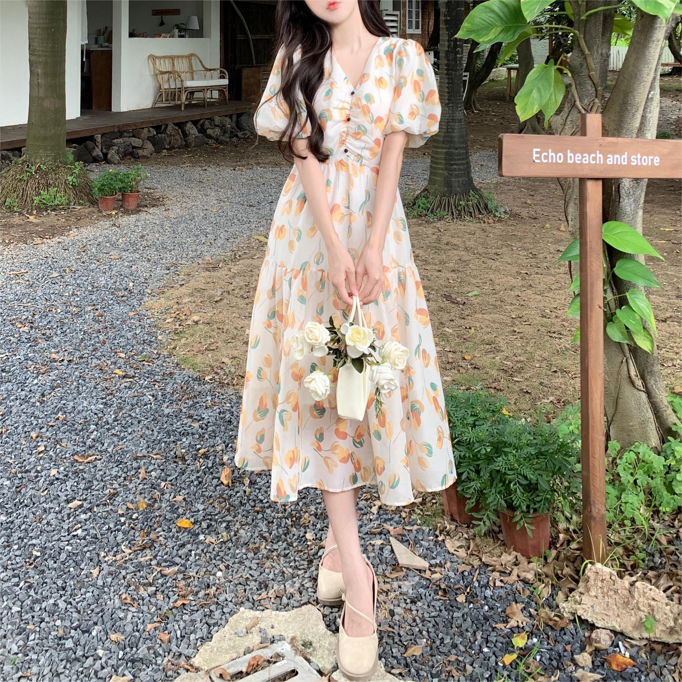 法式復古碎花泡泡袖連身裙