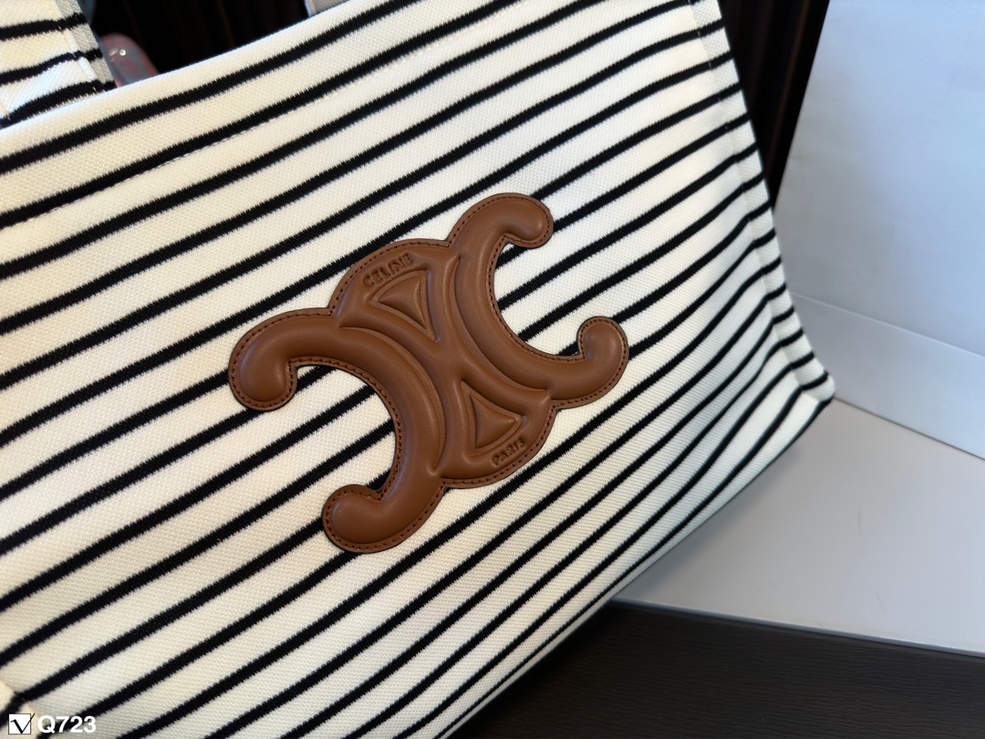 CELINE  セリーヌセリーヌ新作トートビーチバッグ