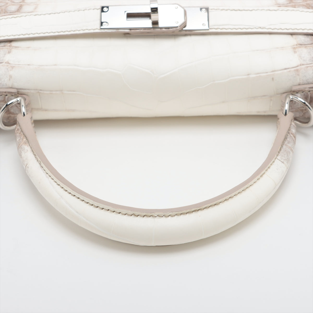 哈【HERMES   公式旗艦店】ハンドバッグエルメス ケリー25ニロティカスマット ヒマラヤ シルバー金具