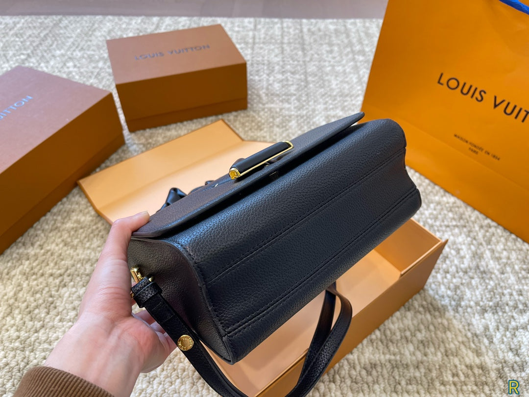 【LOUIS VUITTON 公式旗艦店】ルイヴィトン 斜めがけバッグ   Fashion bag Lv999