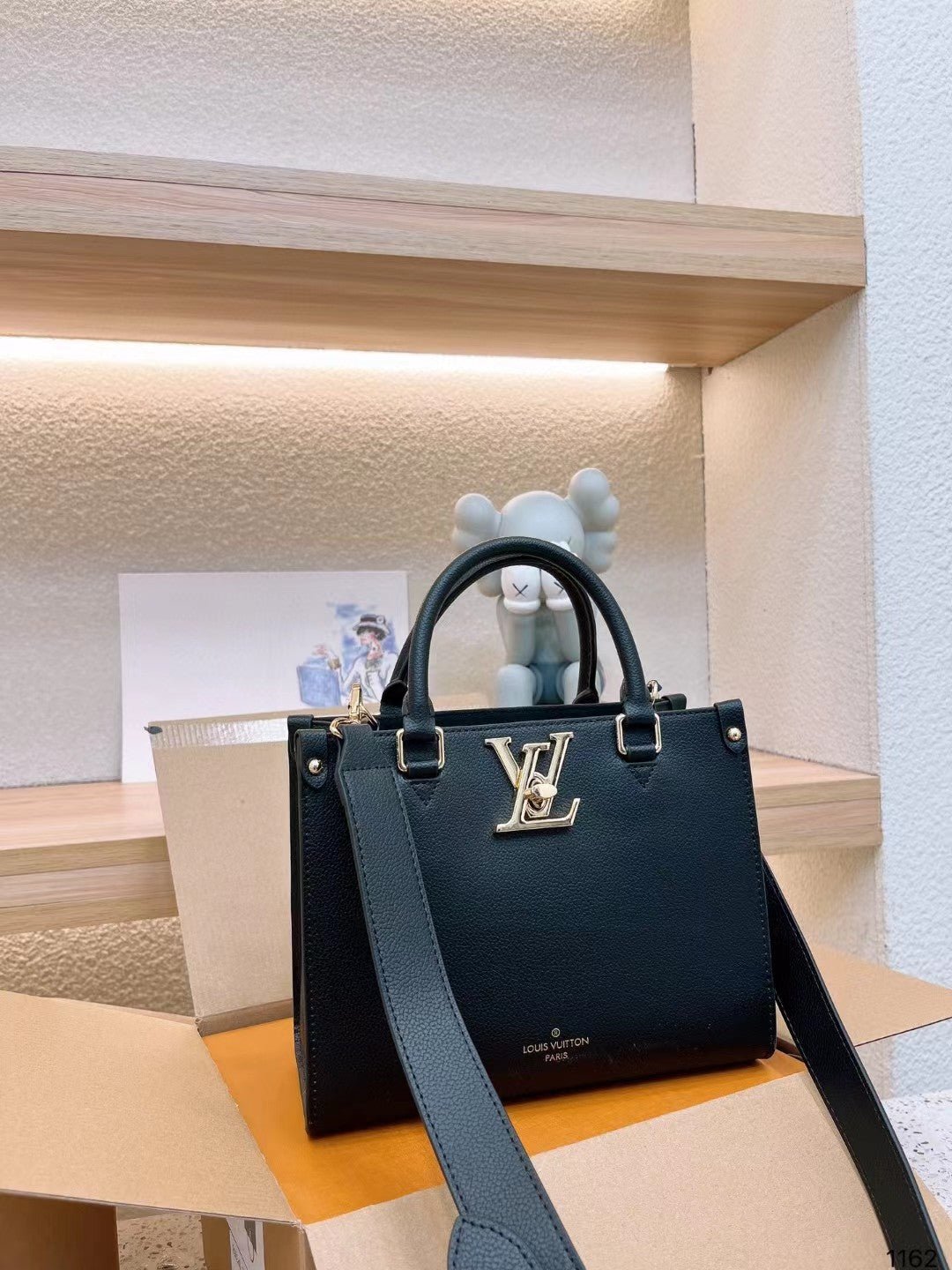哈哈LV~【LOUIS VUITTON 公式旗艦店】ルイヴィトン ハンドバッグロック＆ゴー
