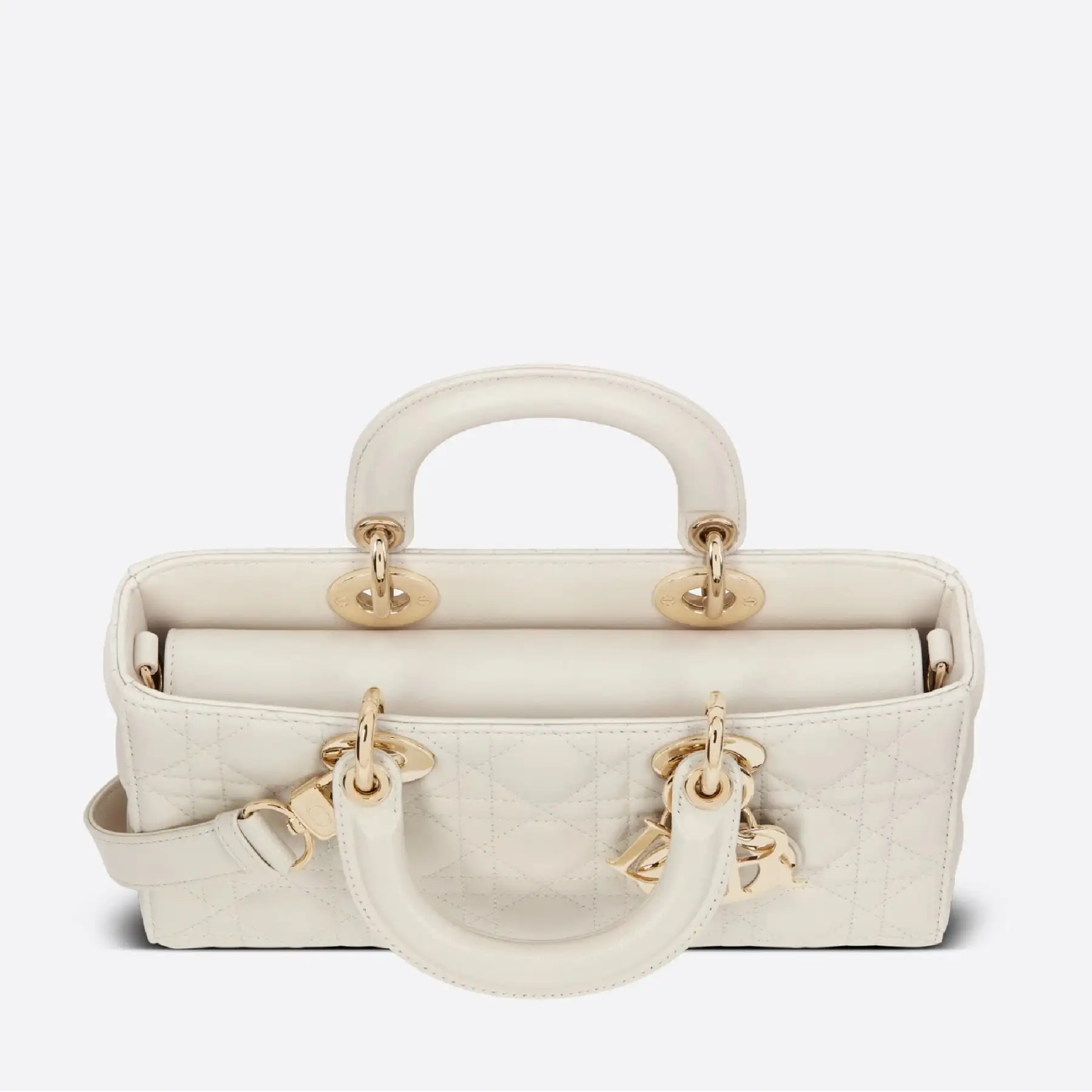 【DIOR】雑誌掲載！泉 里香さん愛用！夏感あふれる新作バッグが登場！