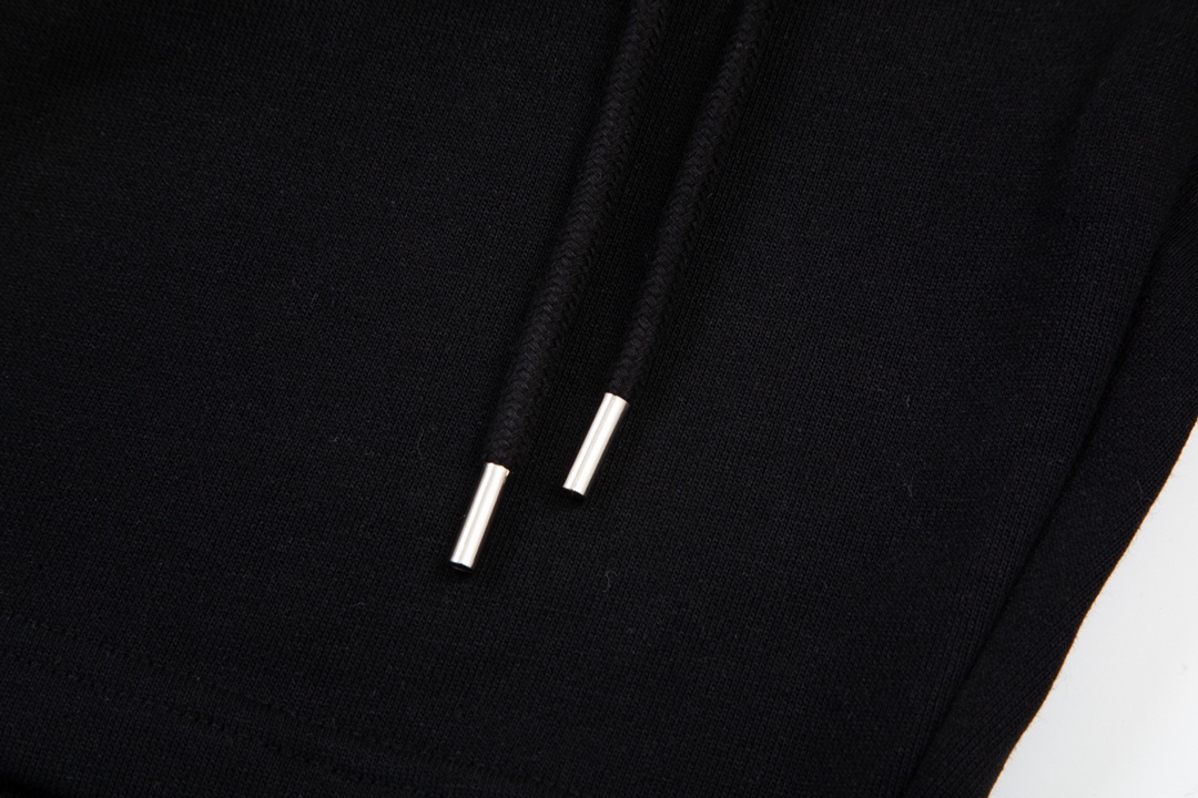 【CELINE 公式旗艦店】セリーヌ  ショートパンツ  ご好評に付き再入荷！