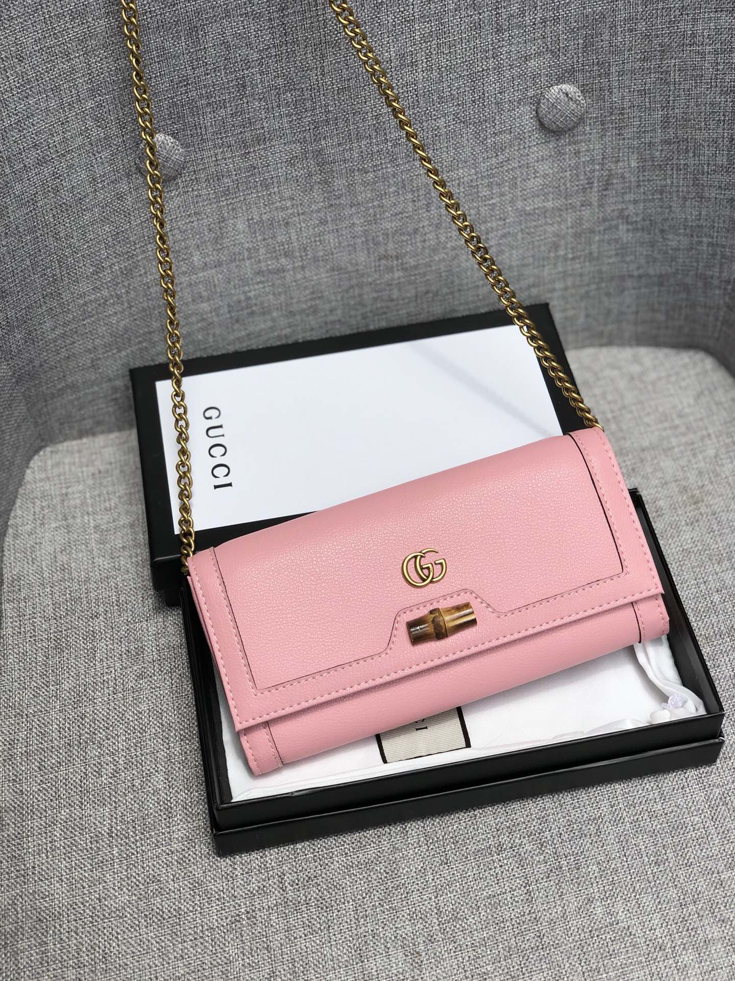 【2024】累積売上総額第１位【GUCCI★グッチ】チェーンウォレット