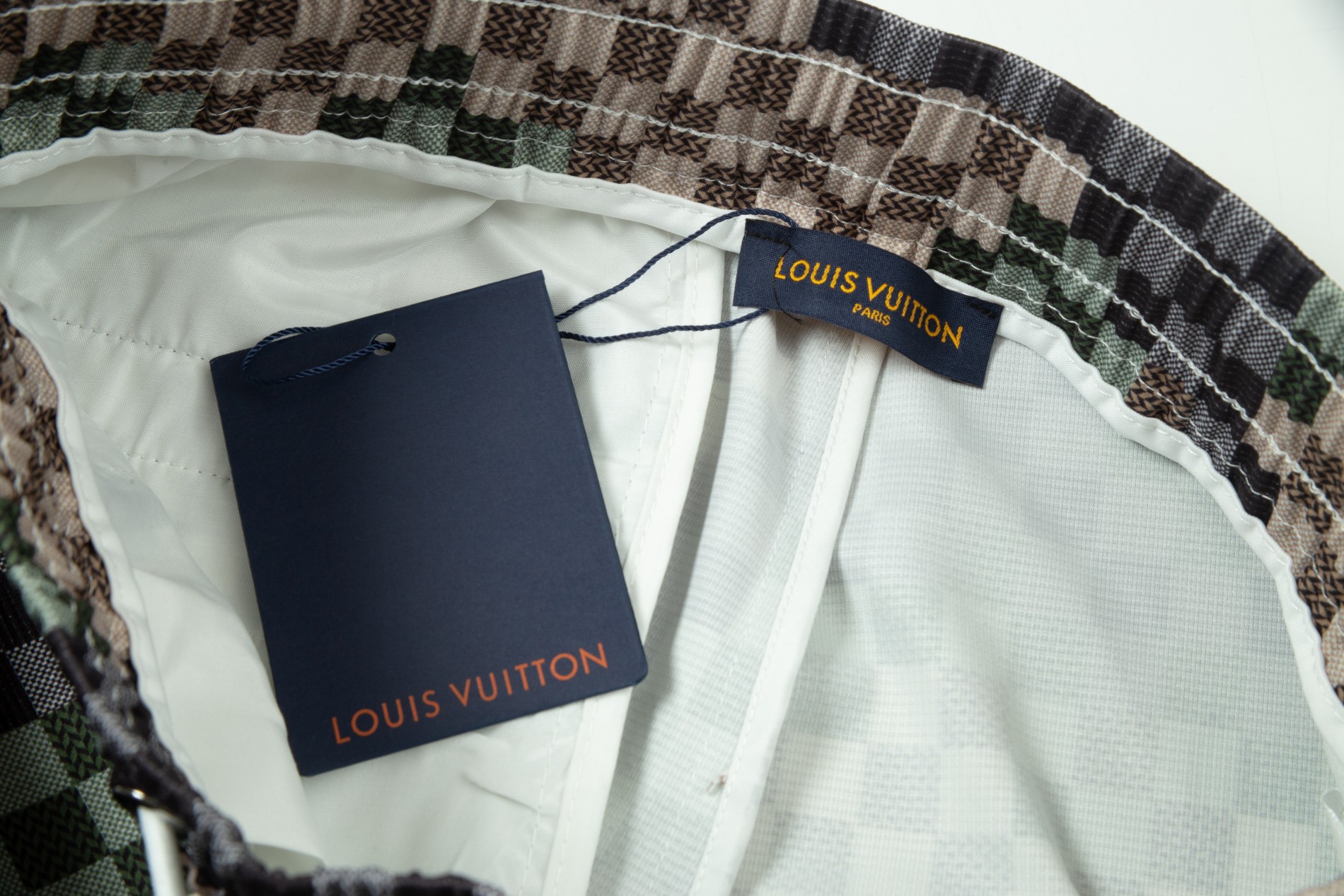 【LOUIS VUITTON  公式旗艦店】ルイヴィトン  ショートパンツご好評に付き再入荷！