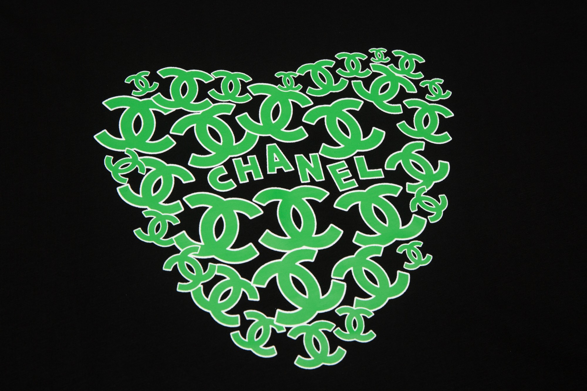 【CHANEL 公式旗艦店】シャネル  Tシャツ ご好評に付き再入荷！