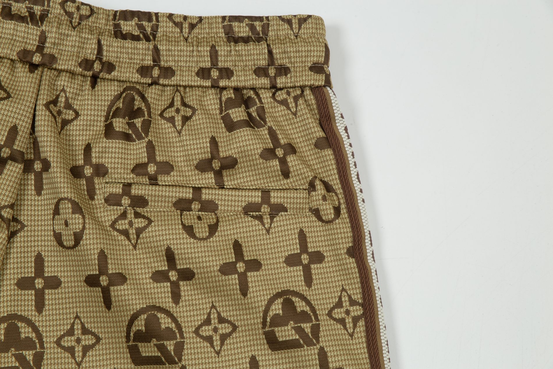 【LOUIS VUITTON 公式旗艦店】ルイヴィトン  ショートパンツ  ご好評に付き再入荷！